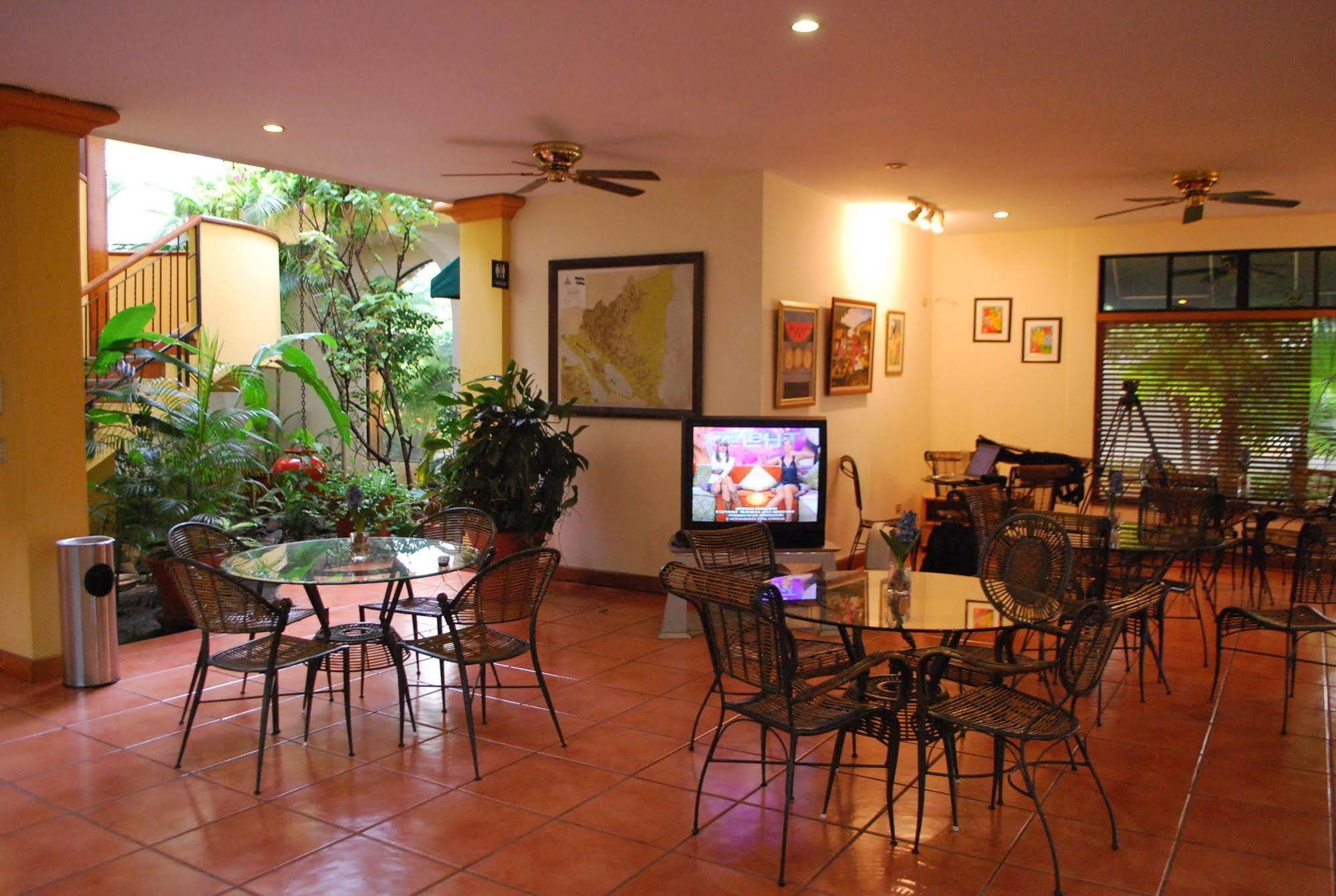 Hotel Brandts Los Robles De San Juan มานากัว ภายนอก รูปภาพ